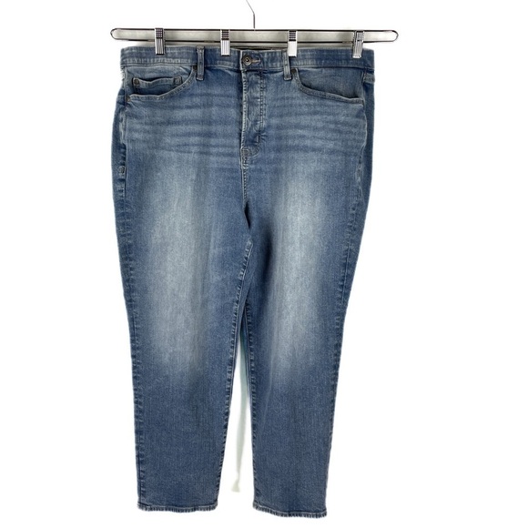 Torrid Cropped Jeans size 18R Medium Wash - Picture 1 of 11